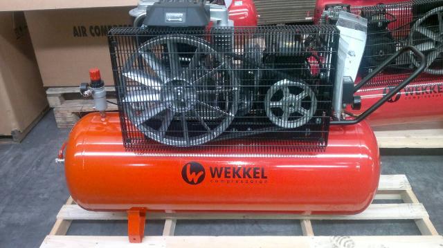 Поршневой компрессор Wekkel